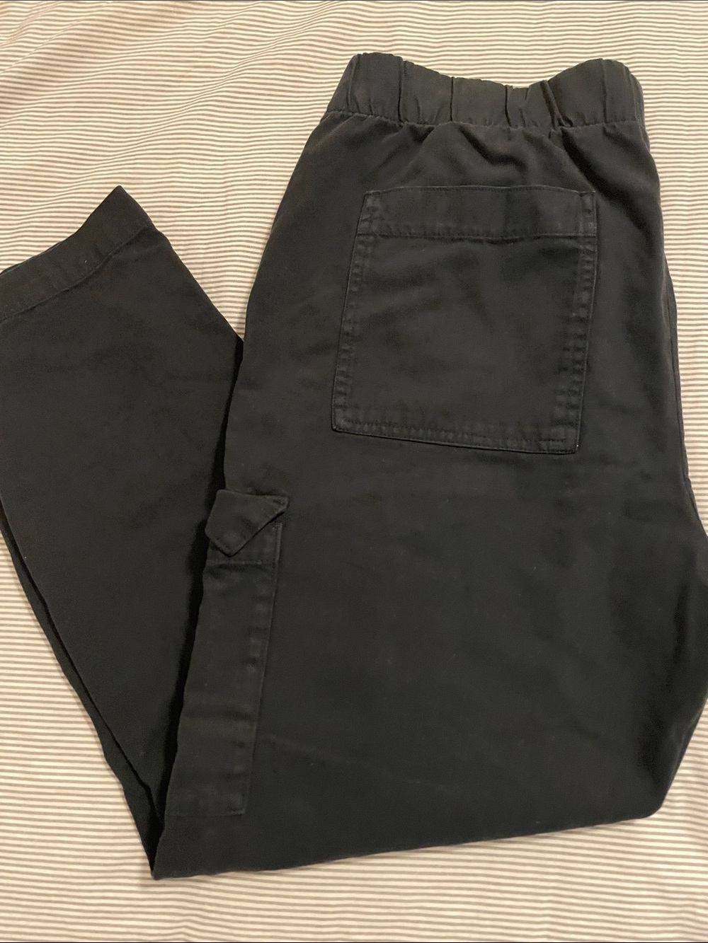 GAP Black Elastic-Waist Cargo Pants